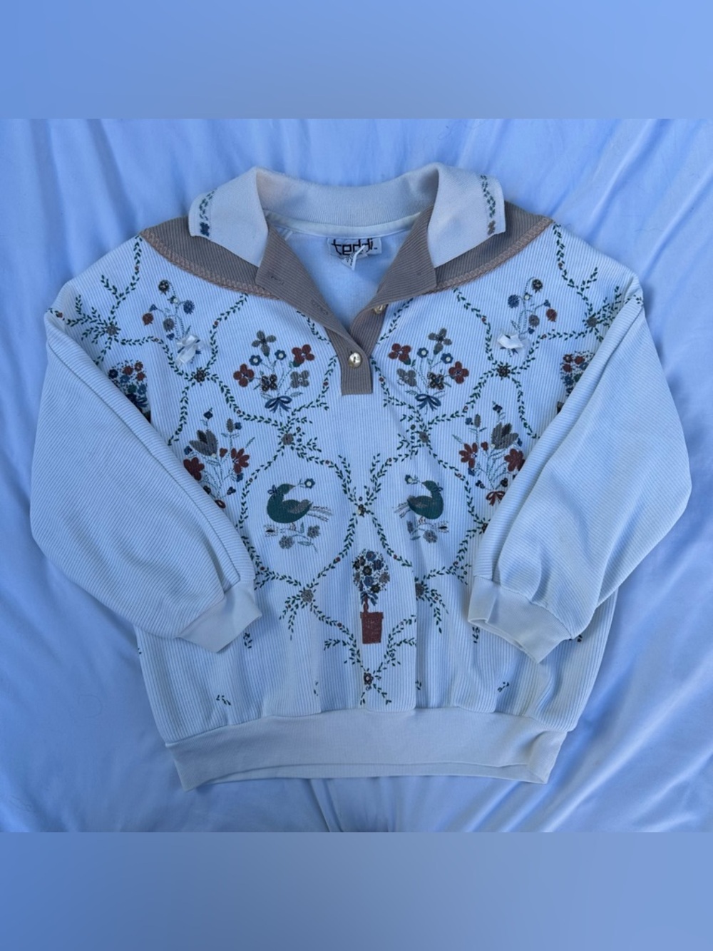 Vintage Teddi Embroidered Floral & Bird Sweatshirt